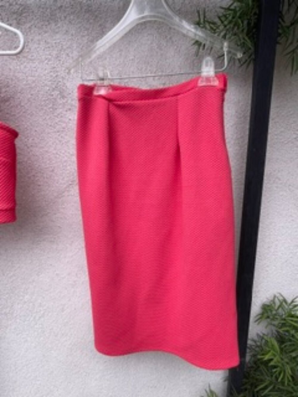 4Sienna Pink sleeveless shirt and skirt set size Medium
